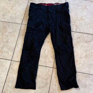 Wrangler Black Cargo Pants for Men